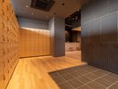 【玄関】靴を脱いで、素足でおくつろぎいただけます