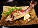 夏が旬のイサキを塩焼きで(調理一例)