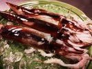 旨味が強く調理方法が多彩な「スルメイカ」です。近年は漁獲が減少しています。