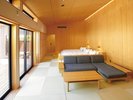 Cタイプのお部屋2名利用時はベッド2台、3名利用時はベッド3台。