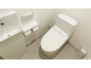 ウォシュレット付きトイレもすべてのお部屋に備えております。