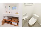 洗面化粧台もすべてのお部屋に備えております。