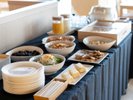 朝食ビュッフェ