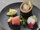 【2026年9月〜11月 土地の恵み会席】マグロ、白身魚一点、イカ、大子産袋田コンニャク