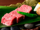 【国産黒毛和牛の石焼】口内に拡がるジューシーな旨み!魚だけではなく肉も食べたい!数量限定特別膳