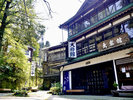 【大岩観光 大岩門前街 車で13分】室町時代から続く「大岩そうめん」や山菜料理が有名です