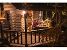�J�i�f�B�A���u���[�̃e���X�Ŋy���ށA�J��������BBQ�B