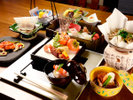 *和食会席一例/料理に投影されるのは四季の季節の営み