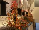 【2025秋】ロビーも紅葉しています。