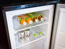 お部屋には冷蔵庫をご用意しております。お好きなお飲み物をお持ち込みいただけます。