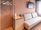 2 Beds Room w/sofaソファーで落ち着けるプライベートな空間が、旅の疲れを癒やします。