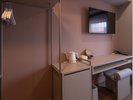 2 Beds Room仕事や作業をするのに最適なデスクです。