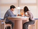【宿泊者限定無料ラウンジ】友人・恋人・家族と一緒に過ごせる時間
