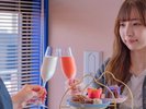 【無料アフタヌーンティー・14時〜17時】ちょっぴり贅沢な自分だけのアフターヌーンティーの完成!