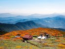 出羽三山の一つ。月山の紅葉の見頃は9月中旬〜10月下旬です。月山まで当館からお車で約1時間15分。
