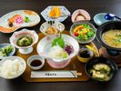 【朝食一例】温かく体に優しい和朝食をご用意いたします。しっかり召し上がって元気にお出かけ下さい。
