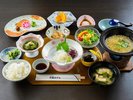 【朝食一例】山形の美味しいお米に、庄内浜の海の幸など、地元食材を使用した、和朝食をご用意いたします。