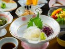 【朝食一例】山形の美味しいお米に、庄内浜の海の幸など、地元食材を使用した、和朝食をご用意いたします。