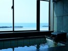 【温泉露天風呂付き離れ】霽海-seikai- オーシャンビューの客室温泉。