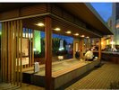 ☆湯の川足湯〜徒歩約2分☆無料で温泉体験♪冬のイルミネーションや川沿い散歩、野鳥観察も楽しめます