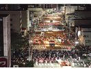 ☆港まつり・パレード(夏)〜車約8分☆電車約10分。名物の「いか踊り」で盛り上がる♪