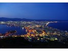 函館夜景☆光の中に浮かぶ「ハート」伝説…車で約15分。【登山・ロープウェイ・名探偵コナン】
