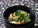 ★ごはんは目の前の海でとれた天然あなごを使った丼もの♪(ふぐ料理以外はつきます!)