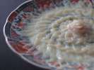 当館自慢のふぐ料理。「てっさ」は見た目にも美しい芸術作品!