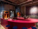 1F coffee and wine ushiro�b���݂���J�t�F�o�[�B