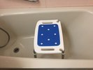 【バリアフリー対応 貸出用シャワーベンチ】バスタブ内で座ることができます。