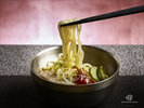 盛岡を代表するグルメといえば♪ コシが強くのど越しの良い麺と、さっぱりとした冷たいスープが特徴です。