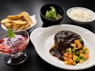 【幼児食一例】「食事あり」選択時はお子様ランチをご用意※小学生には大人に準じた会席料理をご用意します