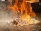 ステーキ、天ぷらなど臨場感あふれるライブキッチン