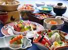 鴻朧館の会席料理は薄味で上品さが自慢。料理にこだわる方にこそご賞味いただきたい、自慢の逸品揃いです。