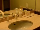 気軽に寛げる20.5uのツインルーム。バスルームイメージ