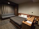 デラックスダブルルーム+ソファベッド《28�u》ベッド幅180センチ×1台+ソファベッド×1台 バストイレ別