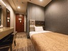 セミダブルルーム《12�u》ベッド幅120センチ×1台 無線・有線LAN ユニットバス 各種アメニティ 完備!