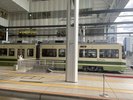 路面電車&フレッサイン広島駅前(昼)