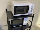3Fランドリールーム内に電子レンジがございます!ご自由にご利用くださいませ♪