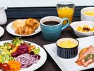 朝食 洋食メインプレートとスモーブローを愉しめるハーフビュッフェ