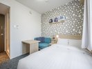 セミダブル:お部屋に電子レンジ等を備えた、長期滞在者向けのお部屋です。