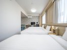 トリプル:ご家族やグループ宿泊に最適なお部屋です。