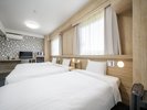 トリプル:ご家族やグループ宿泊に最適なお部屋です。