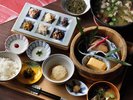 【朝食イメージ】豊かな山口の食材を取り入れた「桶盛り朝食」をご用意いたします。