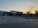 【周辺】早朝のJR伊勢市駅