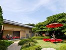 【周辺観光/松風園】茶室と庭園もある開放的な空間は市民の文化交流の場/写真提供:福岡市