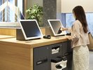 【フロント】自動チェックイン機。ご自身でもスムーズにチェックインお手続きいただけます。