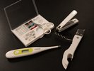 貸出備品(ワインオープナー・体温計・爪切り・ソーイングセット)