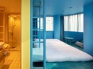 Corner Room�i���C�g�u���[�j