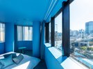 Corner Room�i���C�g�u���[�j